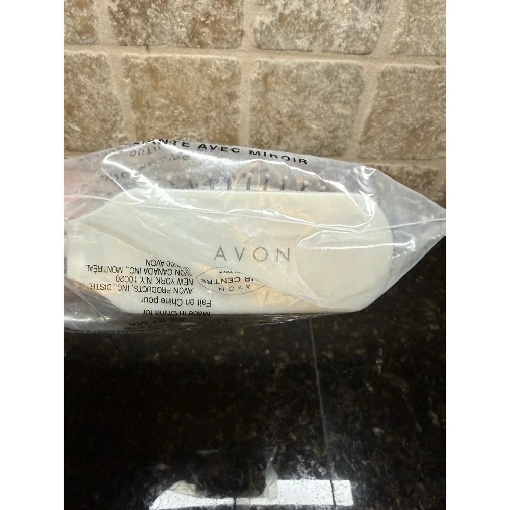 AVON‎ ADVANCE TECHNIQUES FOLDING TRAVEL BRUSH NOS SEALED STYLING TOOL